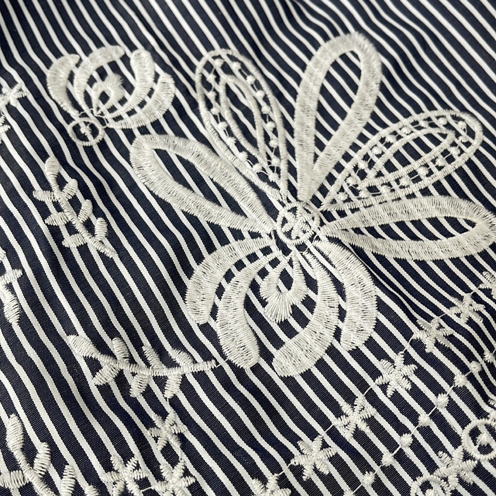 Francesca’s blouse - Picture 2 of 5